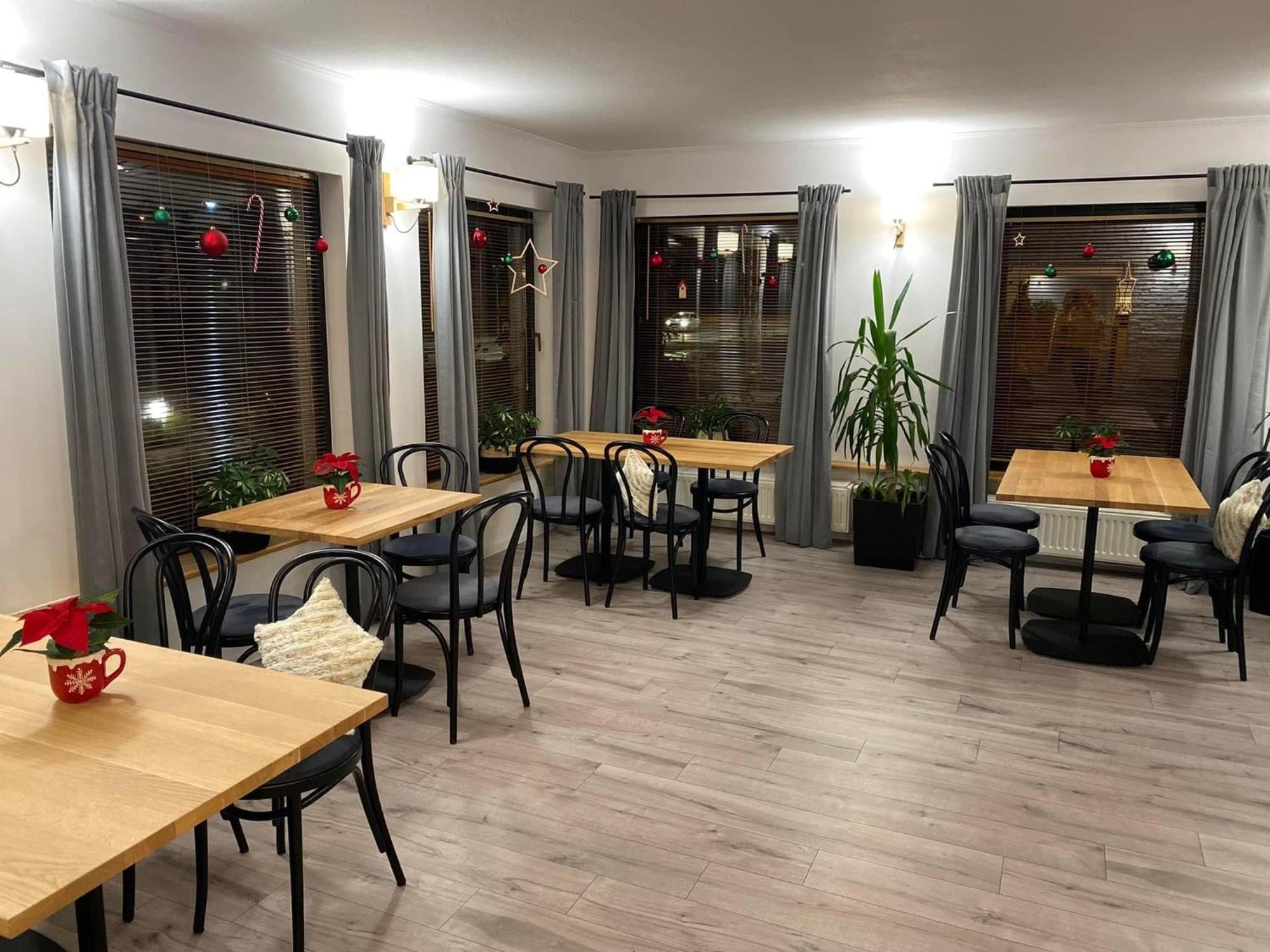 Hotel Astra Tajemniczy Ogrod Poznań Esterno foto