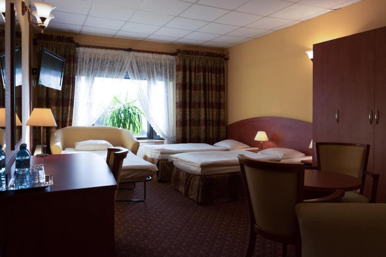 Hotel Astra Tajemniczy Ogrod Poznań Esterno foto